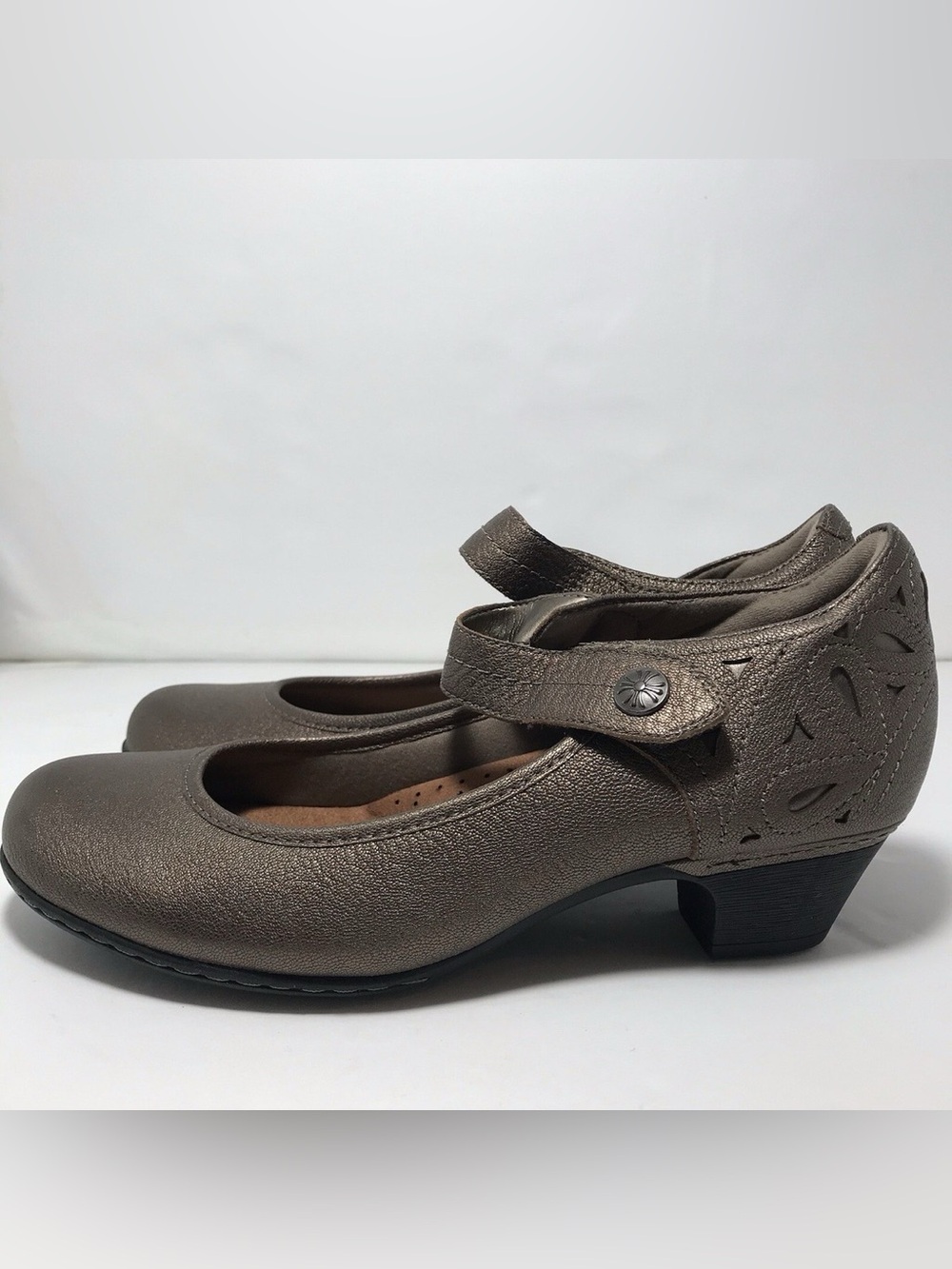Rockport Metallic Taupe Heels Gently Worn! Size 7